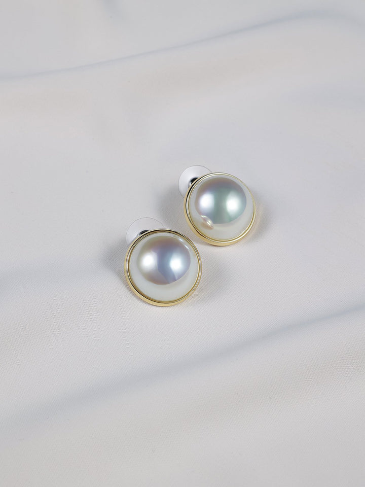 Shiny Pearl Earrings